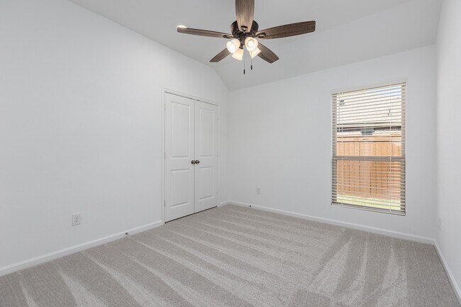 Building Photo - 28819 Mount Bonnell Dr