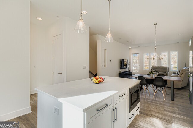 Building Photo - 1251 Chelsea Cir NW