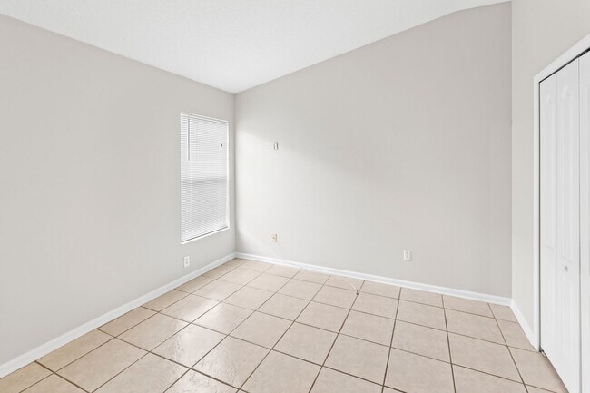 Building Photo - 10250 Hunters Haven Blvd