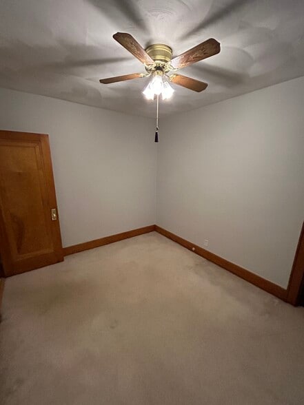 Bedroom 3 - 1118 Kellogg Ave