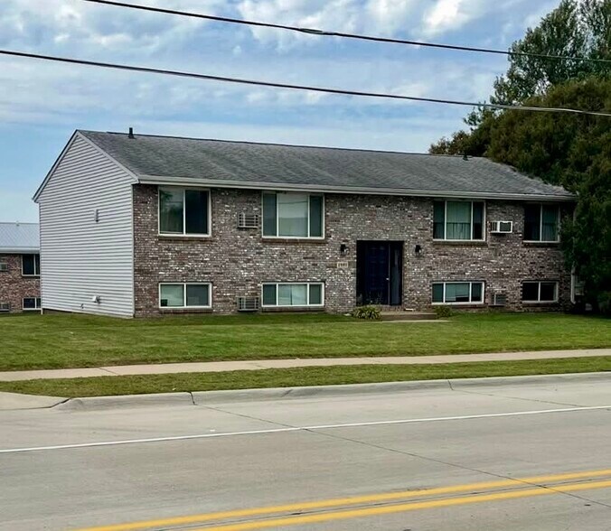 Front / Side - 2985 Hales Mill Rd