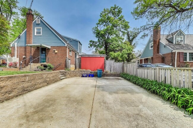 Building Photo - Coming Soon! Charming 4 Bedroom, 2 Bath Ca...