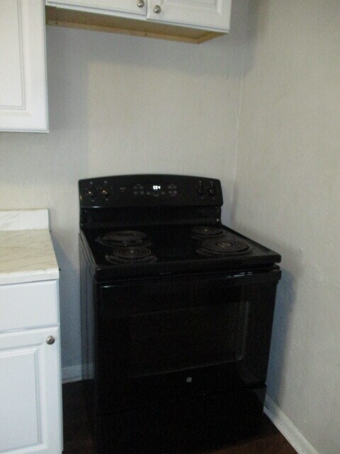 Building Photo - 308 Sinclair Ave