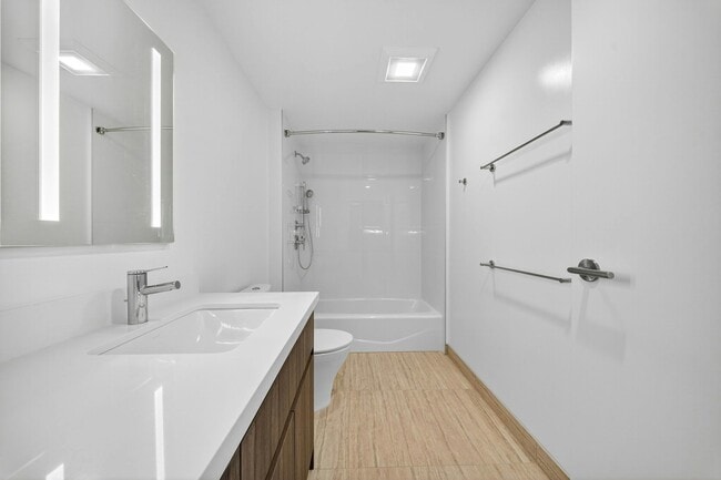 Building Photo - 1500 Rycroft St