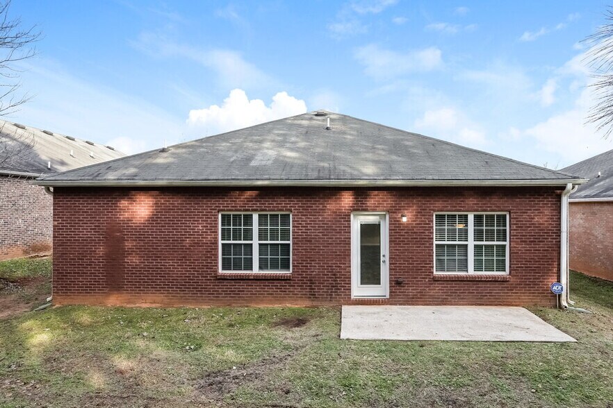 Building Photo - 240 Cranesbill Way