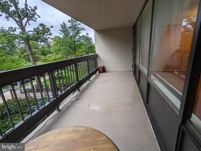 Building Photo - 3701 George Mason Dr
