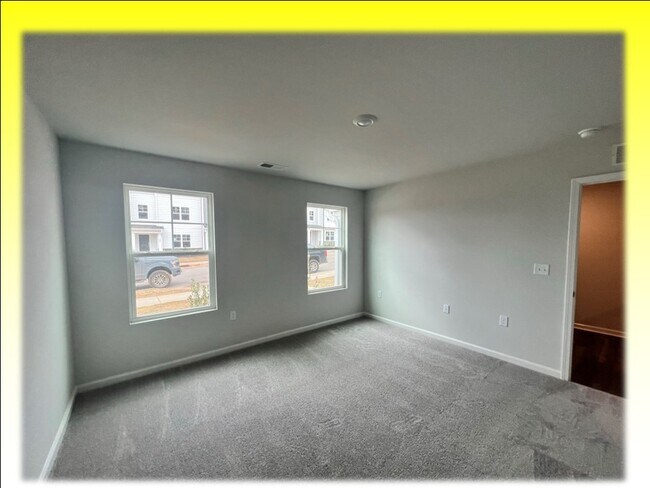 Building Photo - 753 Gimari Dr