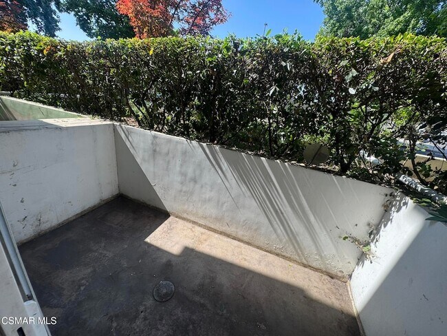 Building Photo - 14412 Killion St