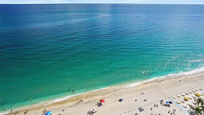 Building Photo - 4020 Galt Ocean Dr