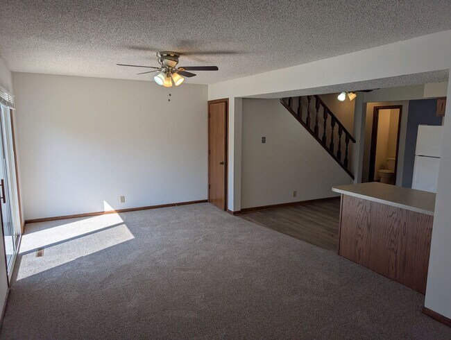 Building Photo - 2215 Mirwyn Ct