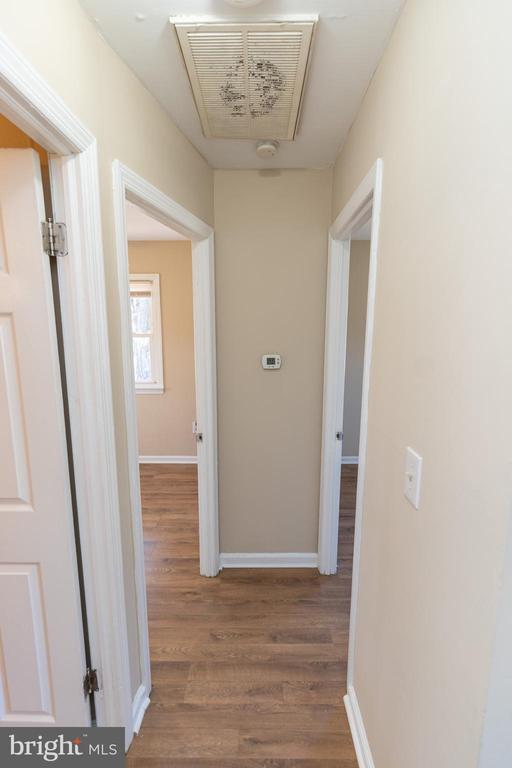 Building Photo - 504 Plover Rd