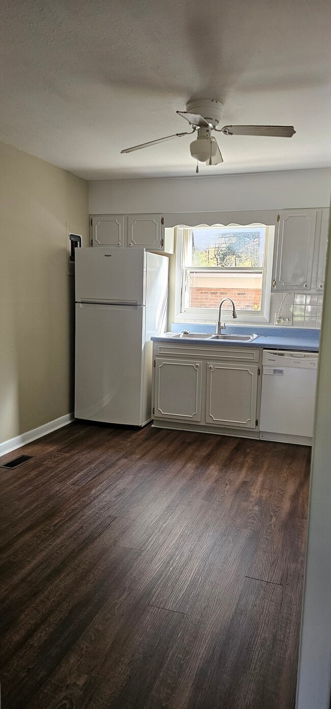 Building Photo - 102 Boyd Dr