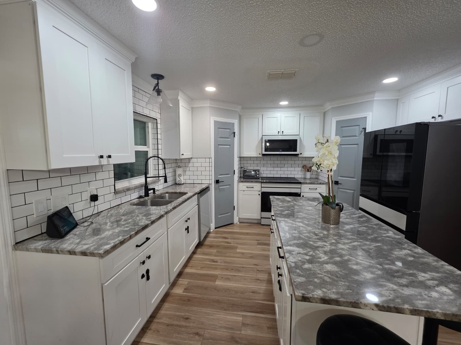 Building Photo - 2430 Canopy Dr