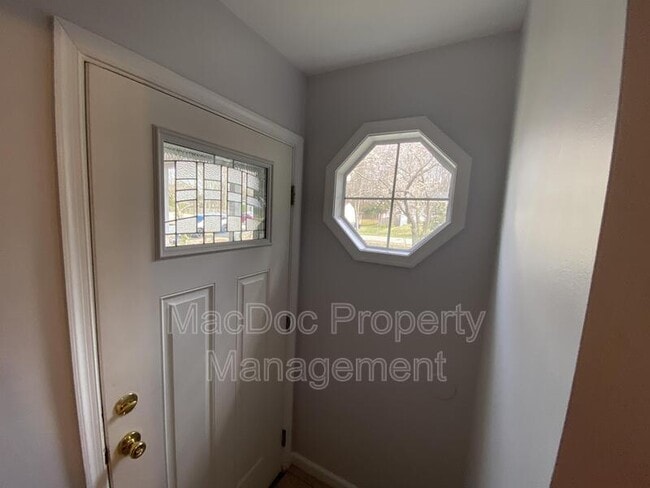 Building Photo - 13 Rocky Stone Dr