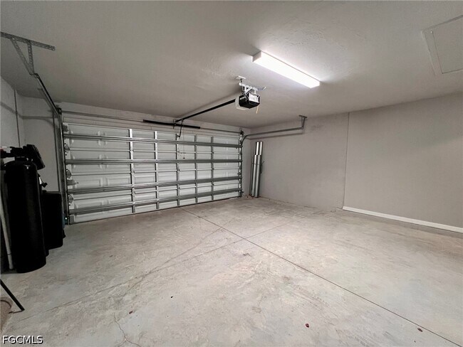 Building Photo - 2706 56th St W