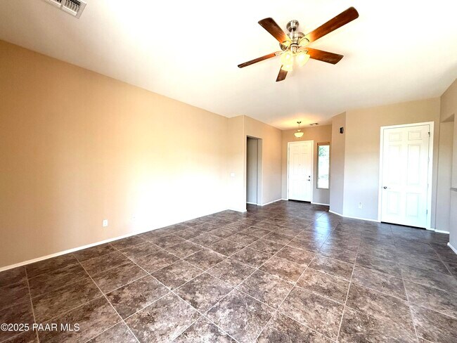 Building Photo - 4678 Edgemont Rd