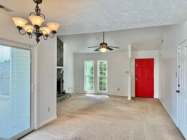 Building Photo - Rent now, buy later