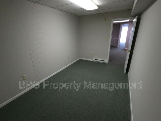 Building Photo - 95 N Main St