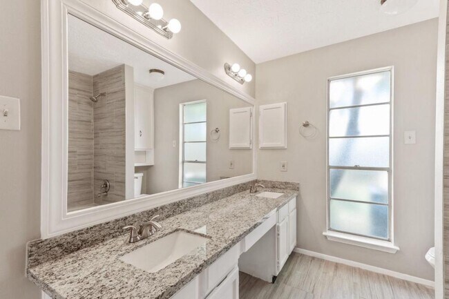 Building Photo - 2503 Brookford Dr