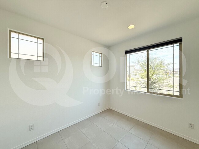 Building Photo - 11216 S 56th Ln