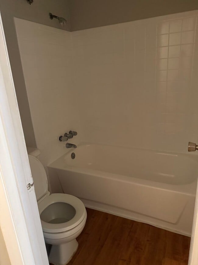Building Photo - LEASE NOW AND ENJOY 50% OFF 2ND MONTH! Loc...