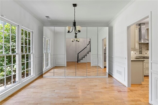 Building Photo - 1249 McLendon Dr
