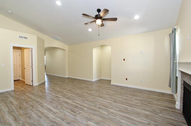 Building Photo - 11352 W Wild Aster St