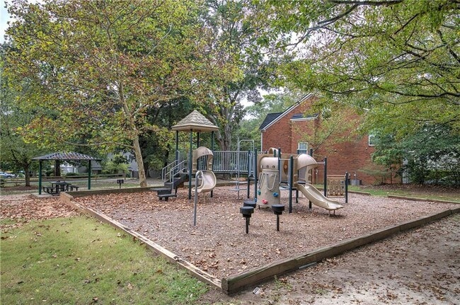 Building Photo - 1028 Windy Oaks Ct