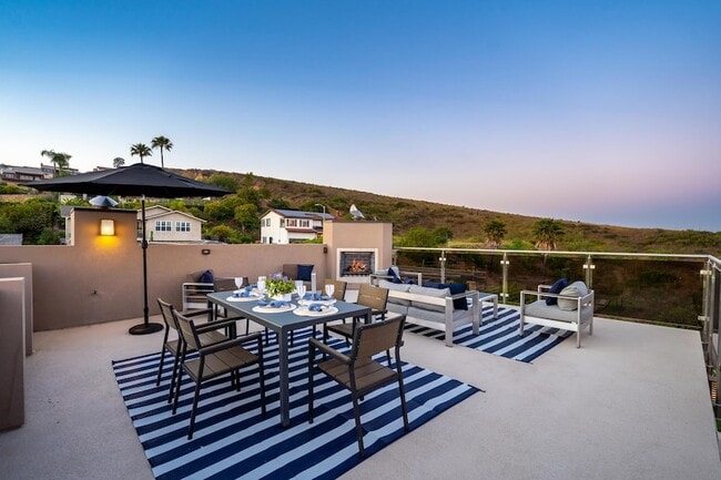 Building Photo - 5572 Rainier St