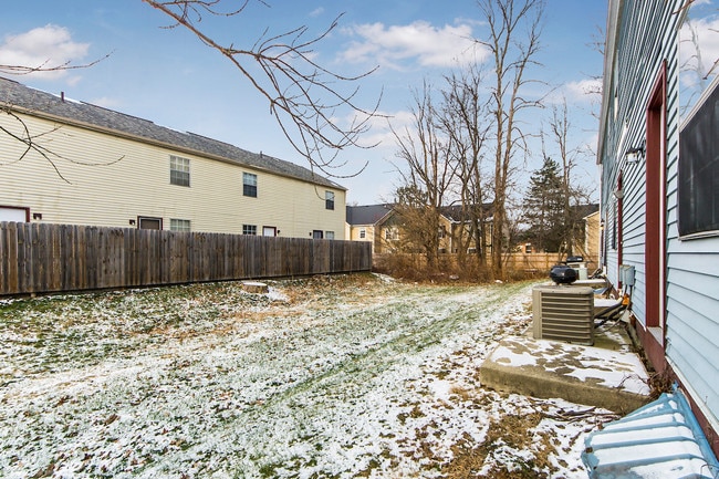 Building Photo - 2566 Sandbury Blvd