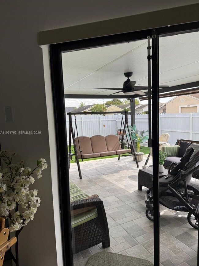 Building Photo - 1041 SW 111th Ave