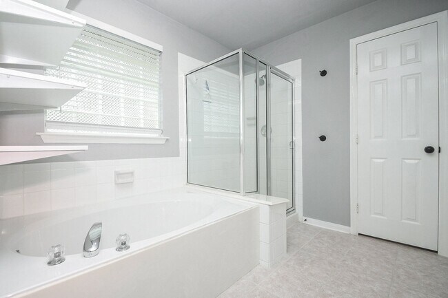 Building Photo - 2707 Millers Falls Ct