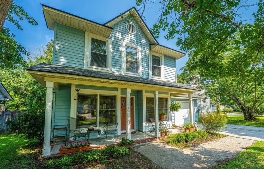 Building Photo - 103 Toura Ln