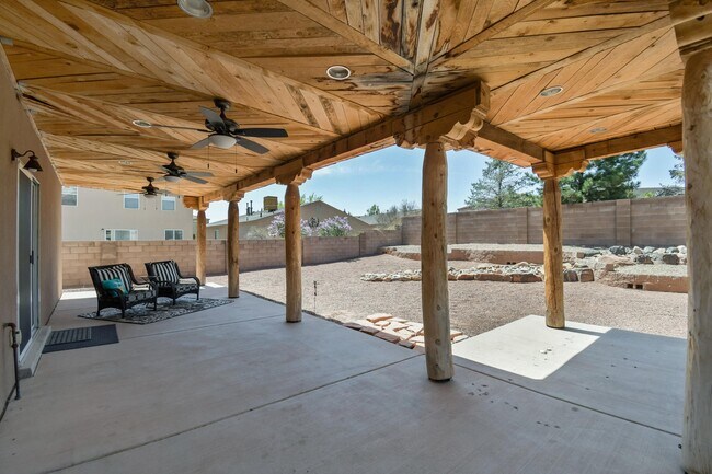 Building Photo - 10501 Trieste Ct NW