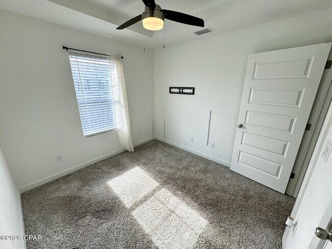 Building Photo - 5889 Tyndall Pl