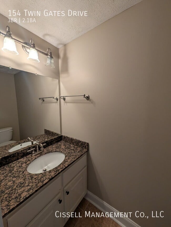 Building Photo - 154 Twin Gates Drive