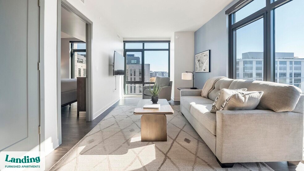 Building Photo - 350 Maple Dr SW