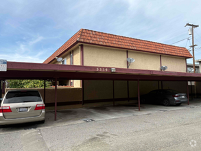 Building Photo - Spacious 2-Bedroom Condo with Balcony and ...