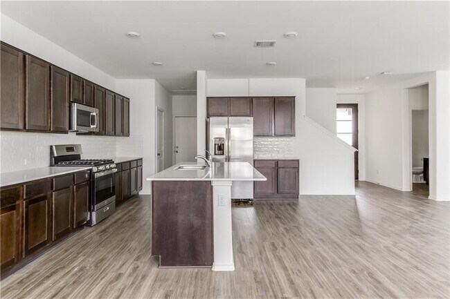 Building Photo - 712 Affazia Ln