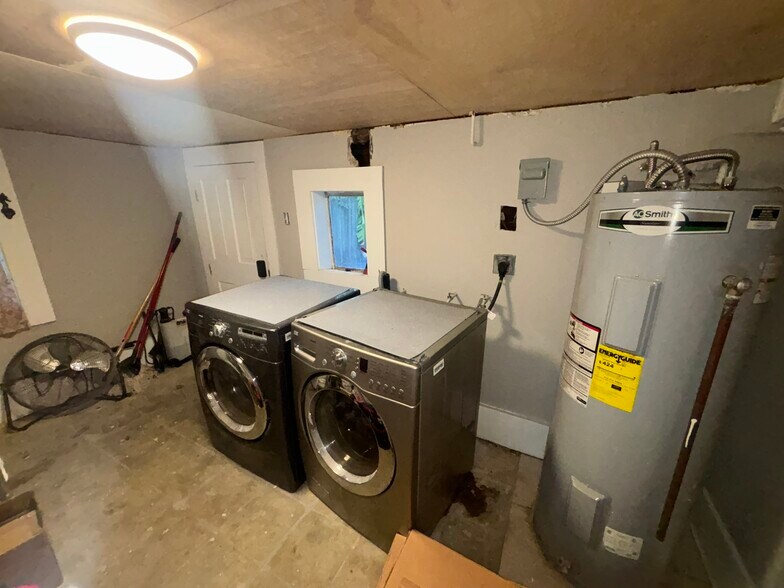 Building Photo - 2427 Peniston St