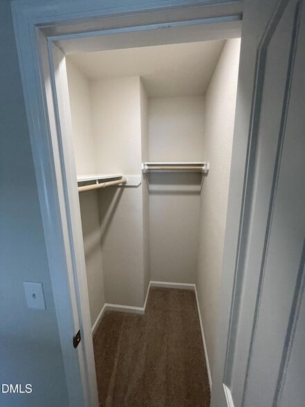 Building Photo - 1028 Peony Ln