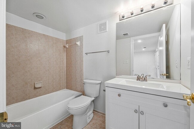 Building Photo - 7720 Spoleto Ln