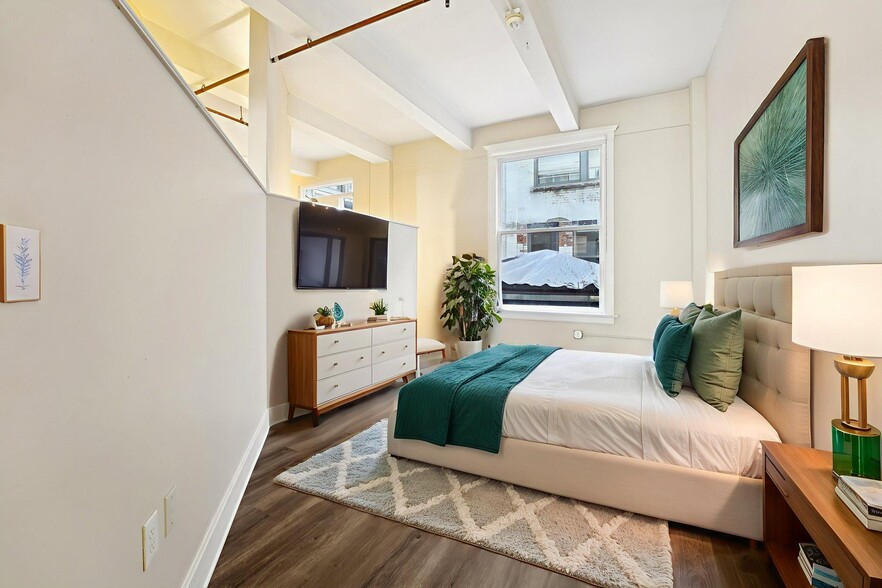 Building Photo - Chamber Lofts