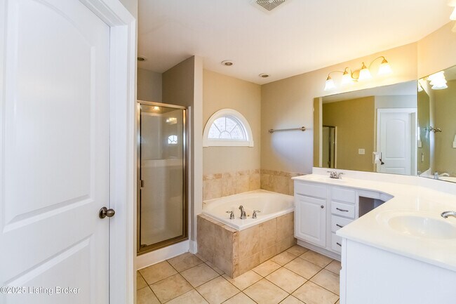 Building Photo - 14411 Estate Ridge Boulevard