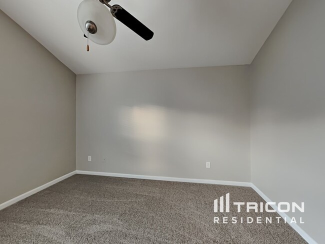 Building Photo - 5312 Catrina Way