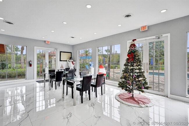 Building Photo - 10773 Cleary Blvd