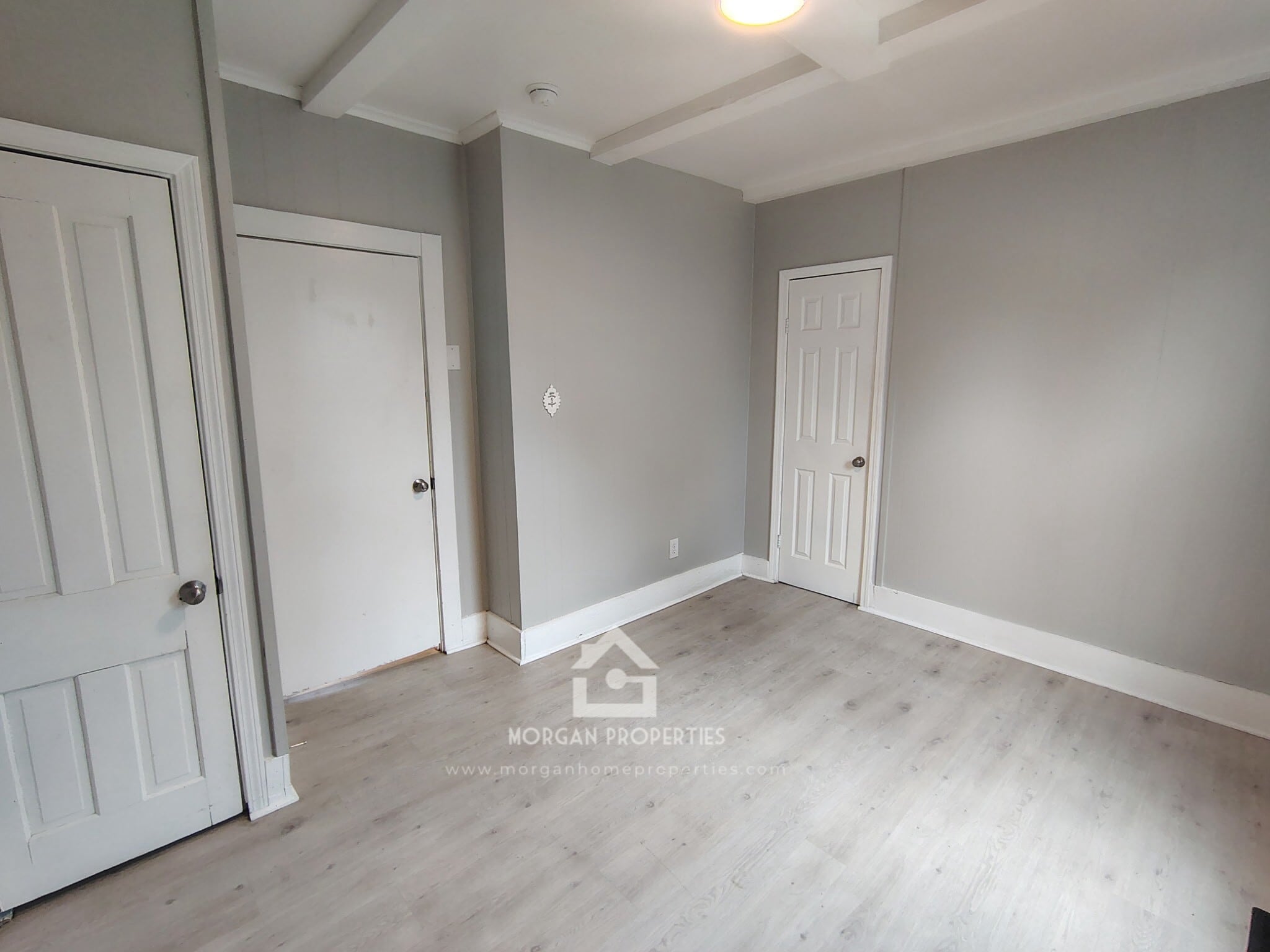 Building Photo - 725 W 8th St