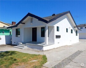 Building Photo - 523 W 78th St