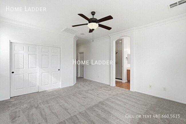 Building Photo - 3411 E Mesquite St