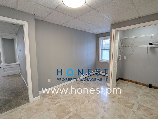 Building Photo - 83 Kennedy Memorial Dr